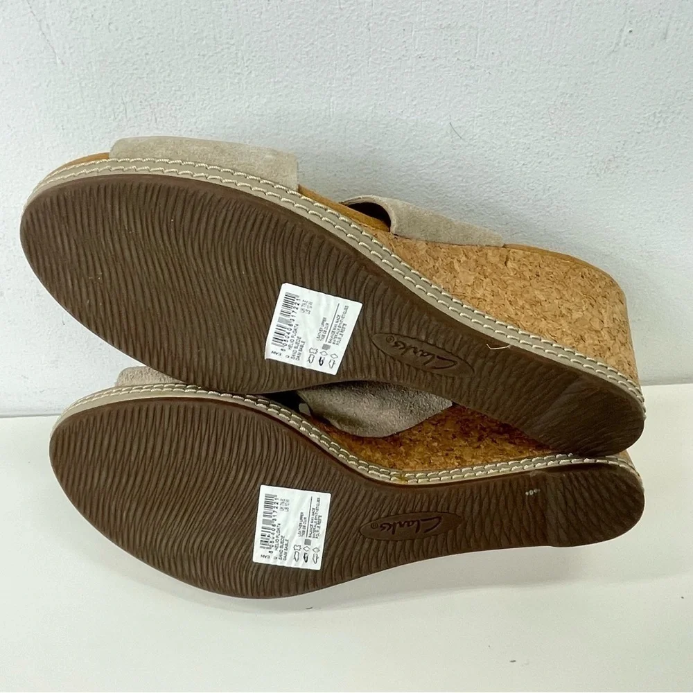 Clarks Helio Float Wedge Sandal in Tan Suede Size 10 Wide